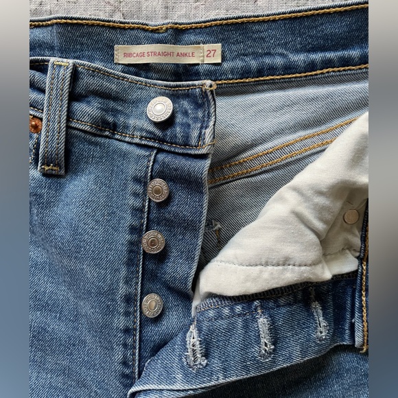 Levi’s Ribcage Straight Ankle - Picture 8 of 9